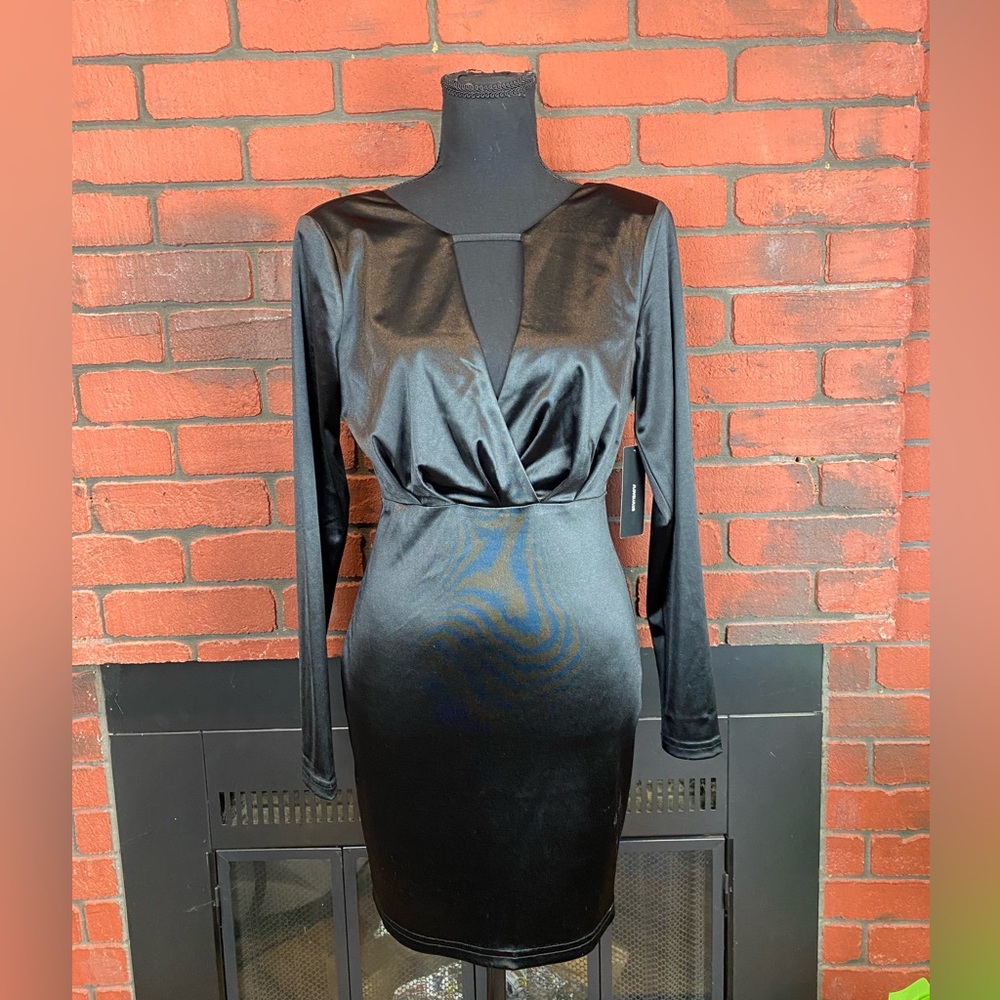 Lulus Women’s Turned Up Black Long‎ Sleeve Bodycon Dress Size Small